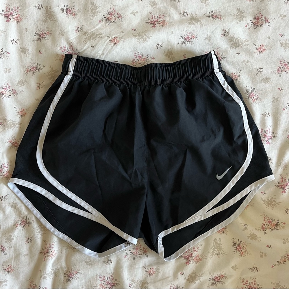 Nike Tempo Women’s Dri-FIT Mid-Rise Brief-Lined Running Shorts